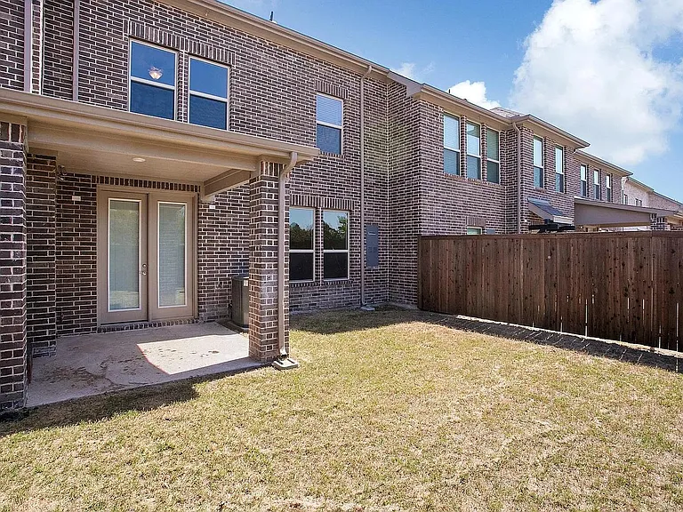 5529 Liberty Dr — Photo 24