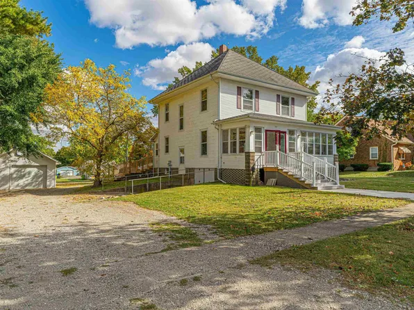 517 N Vine St, Mount Pulaski, IL 62548