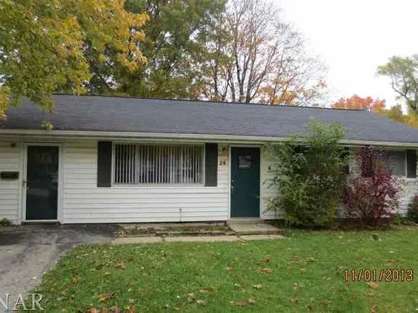 29 Norwood Dr, Normal, IL 61761