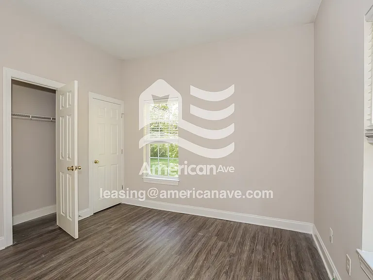 39973_013_wm_-_bedroom_13187403.jpg