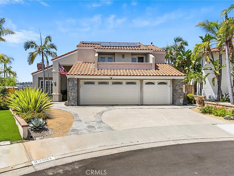 22931 Calle Azorin — Photo 4
