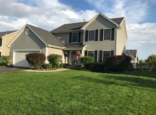 1725 Horseshoe Bend Dr, Perrysburg, OH 43551