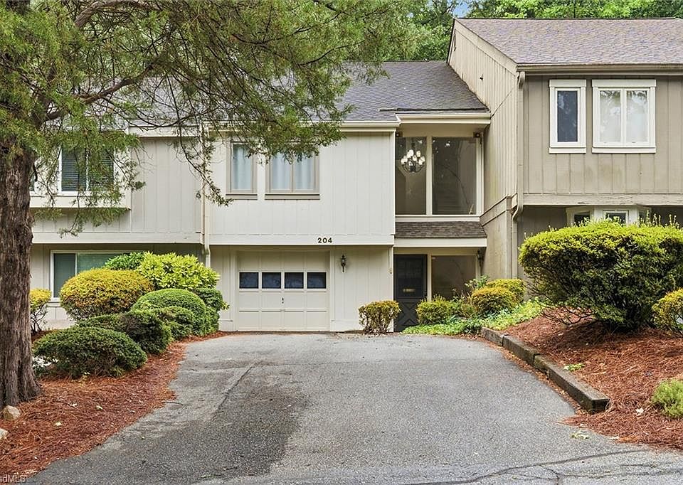 1st image of 204 Lamplighter Cir