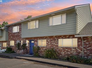 1302 NE Hogan Dr, Gresham, OR 97030