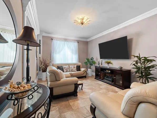 9031 Ft Hamilton Parkway image 2 of 13