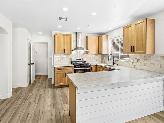 3rd image of 4633 Possum Berry Ln