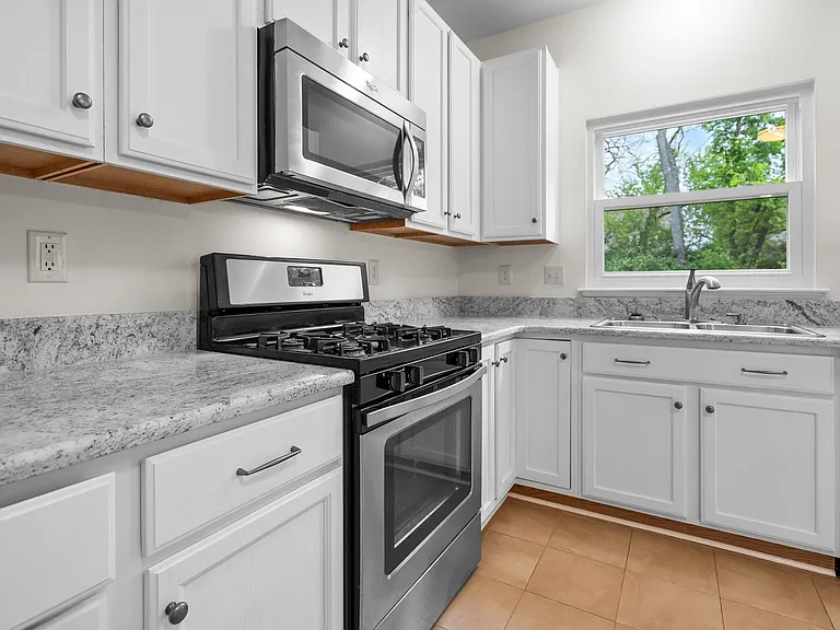 3258 Nolen Ln — Photo 11
