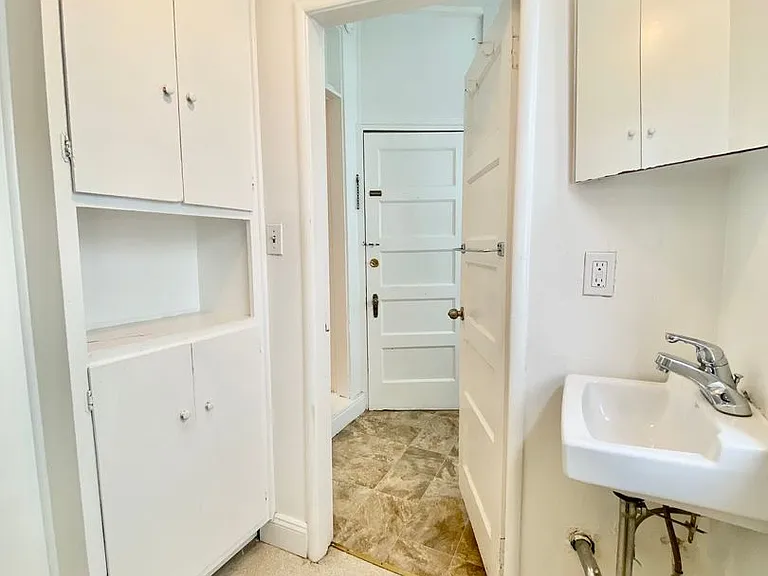 449 Filbert St #4 — Photo 14