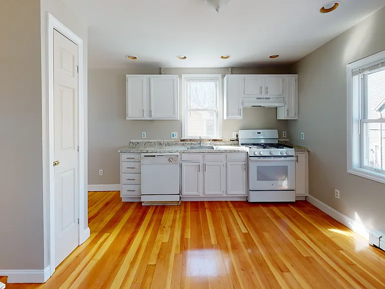 22-24 Kelley Ct — Photo 3