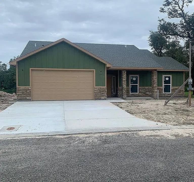 137 Rob Cir