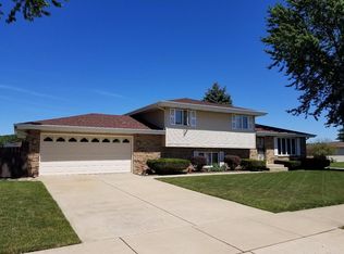 2707 Harvest Dr, Crown Point, IN 46307