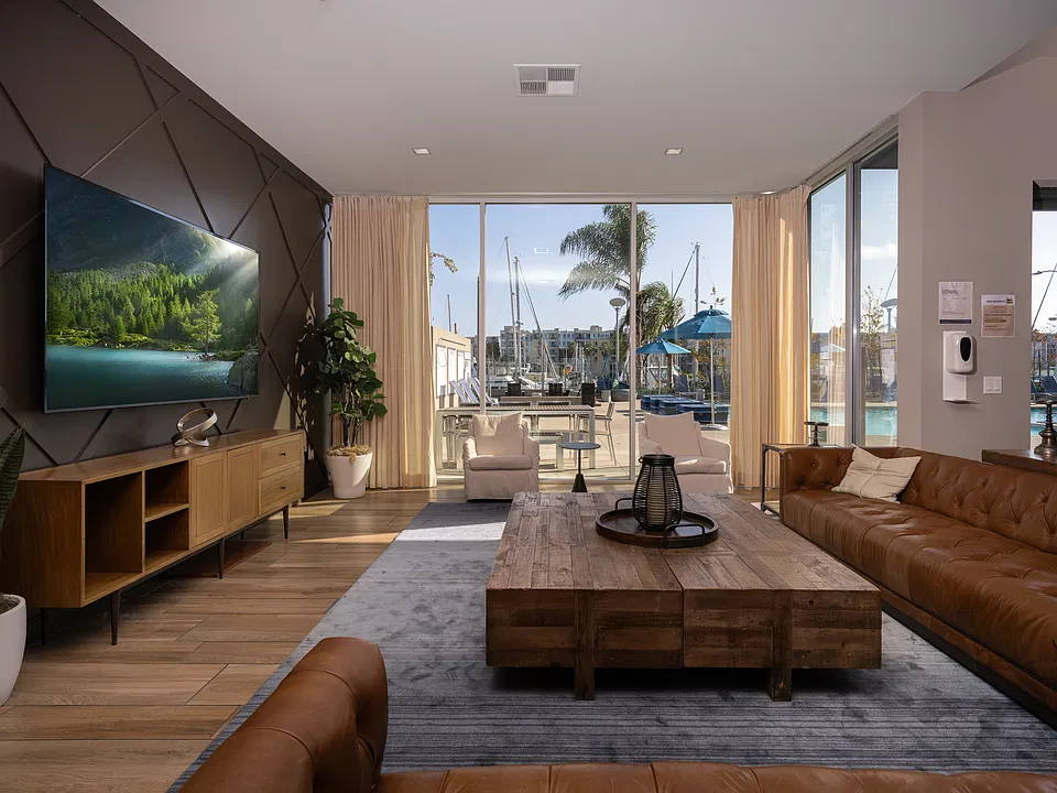 Wayfarer Apartments + Marina