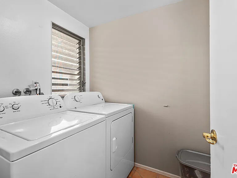 13233 Fiji Way #K — Photo 12