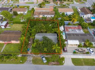 11721 SW 182nd Ter, Miami, FL 33177