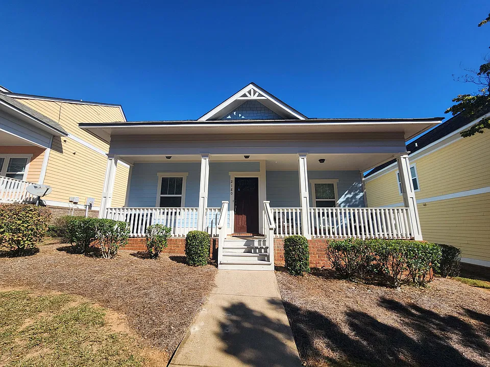 2180 Lakeside Dr