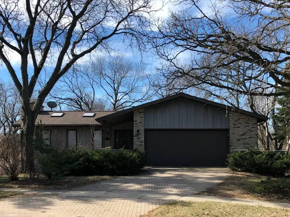 9 Blue Ridge Ct, Madison, WI 53705