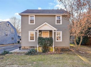 35 Schoolhouse Rd, Tuxedo Park, NY 10987