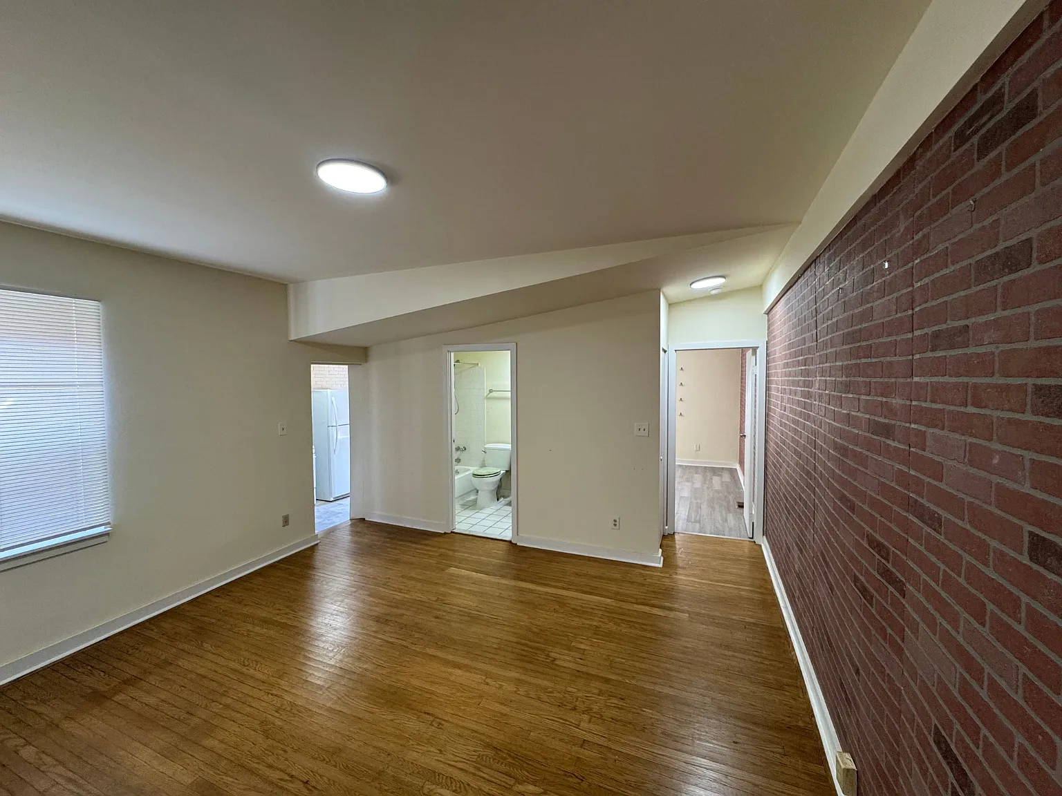 2100 Maryland Ave — Photo 4