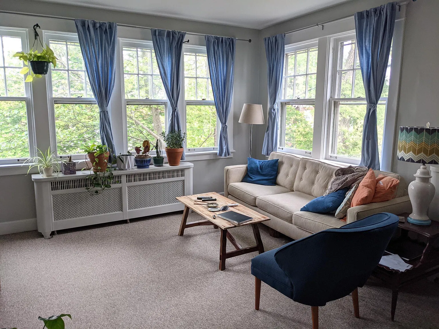3 bed, 1350 sqft, $1,950 — Photo 3