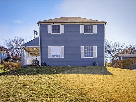 2nd image of 612 Independence Dr