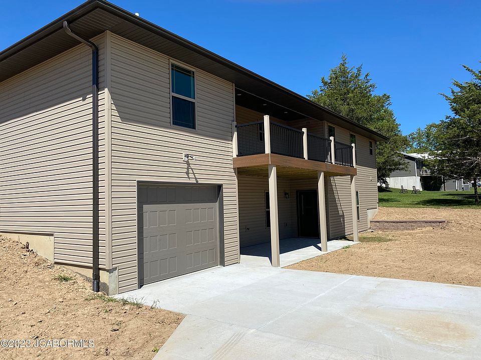 2nd image of 1411 Mernie Dr