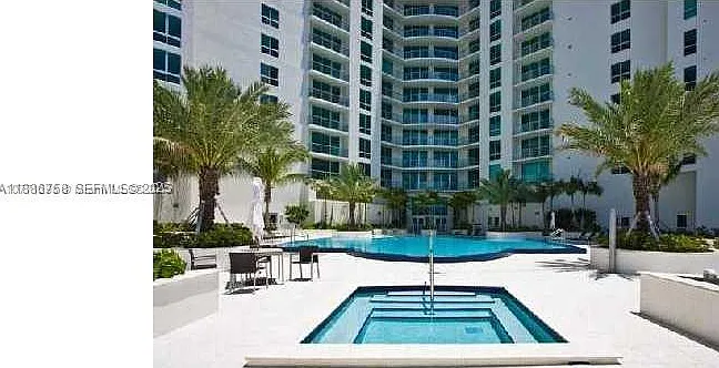 300 S Biscayne Blvd — Photo 9