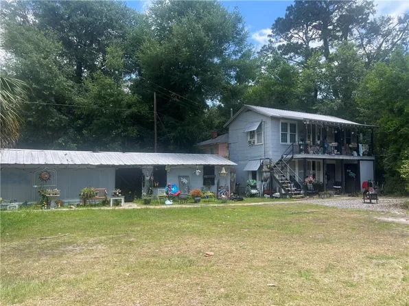 122 W 61st Street, Savannah, GA 31405