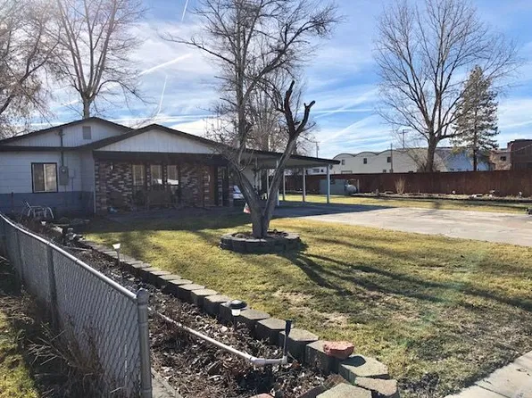 209 E 2nd St, Alturas, CA 96101