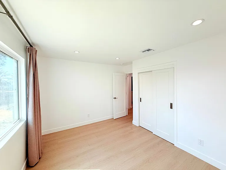 10839 Fellows Avenue — Photo 30