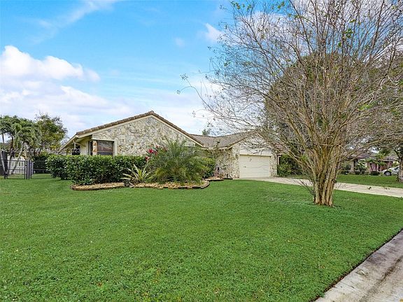 3rd image of 5345 NW 66th Ave