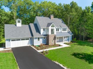 45328 Fairway Dr, New Buffalo, MI 49117