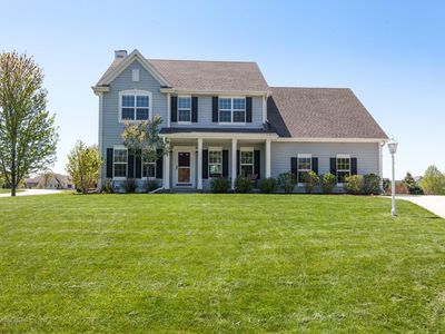 W350N5835 Hollyhock Ct, Oconomowoc, WI, 53066
