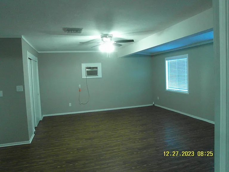 905 W Saint John Rd — Photo 16