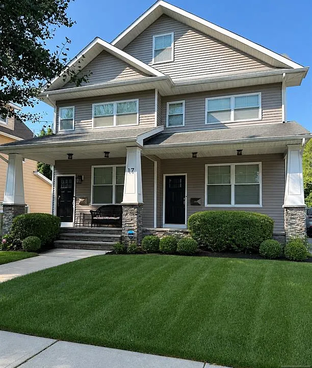 17 Sidney Ave #2