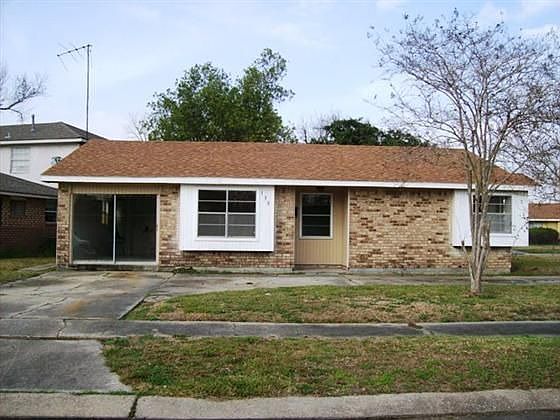 1st image of 138 S Dexter Dr