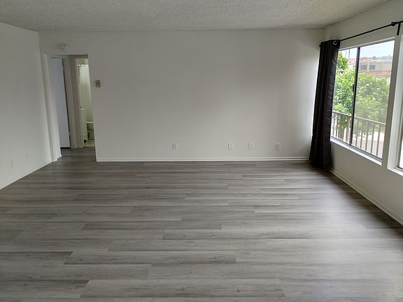3rd image of 100 Loma Ave Unit 302