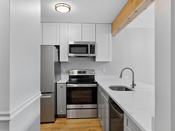 5th image of 19 Elton Ridge Ct NW