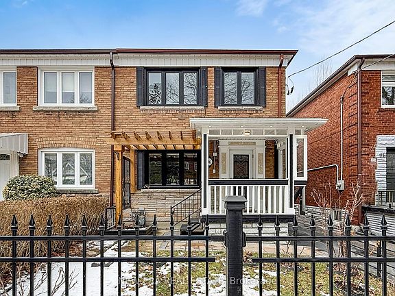 2nd image of 96 Highfield Rd