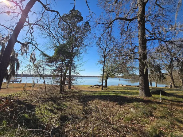 1188 Sportsman Dr, Trinity, TX 75862