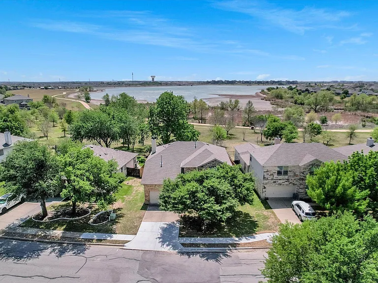4029 Lake Edge Way — Photo 32