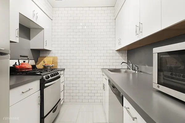 Sold by Corcoran | media 6