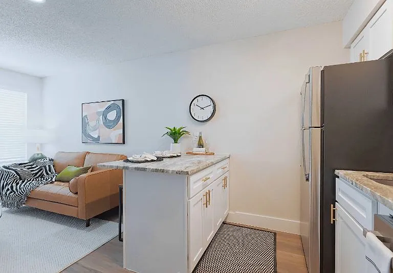 TRELLIS Canyon Creek Apartments — Photo 4