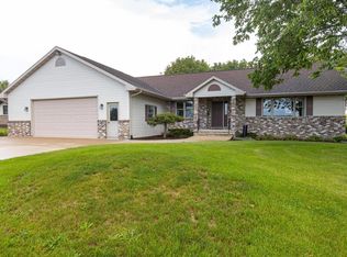W346 Nottingham Way, SHERWOOD, WI 54169