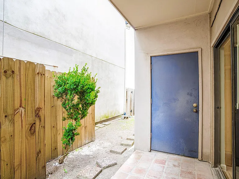 1818 Augusta Dr #27 — Photo 19