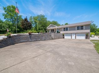 452 Upper Service Rd, Hookstown, PA 15050