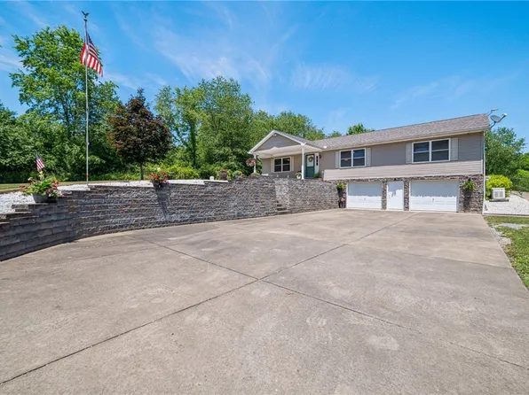452 Upper Service Rd, Hookstown, PA 15050