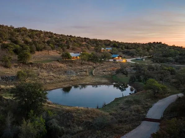 2800 County Road 114, Llano, TX 78643