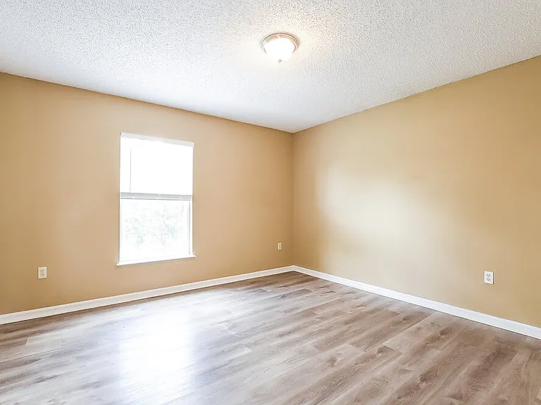 2047 Galahad Dr — Photo 14