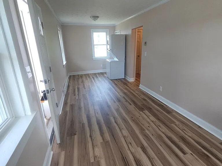 912 Forest St — Photo 13