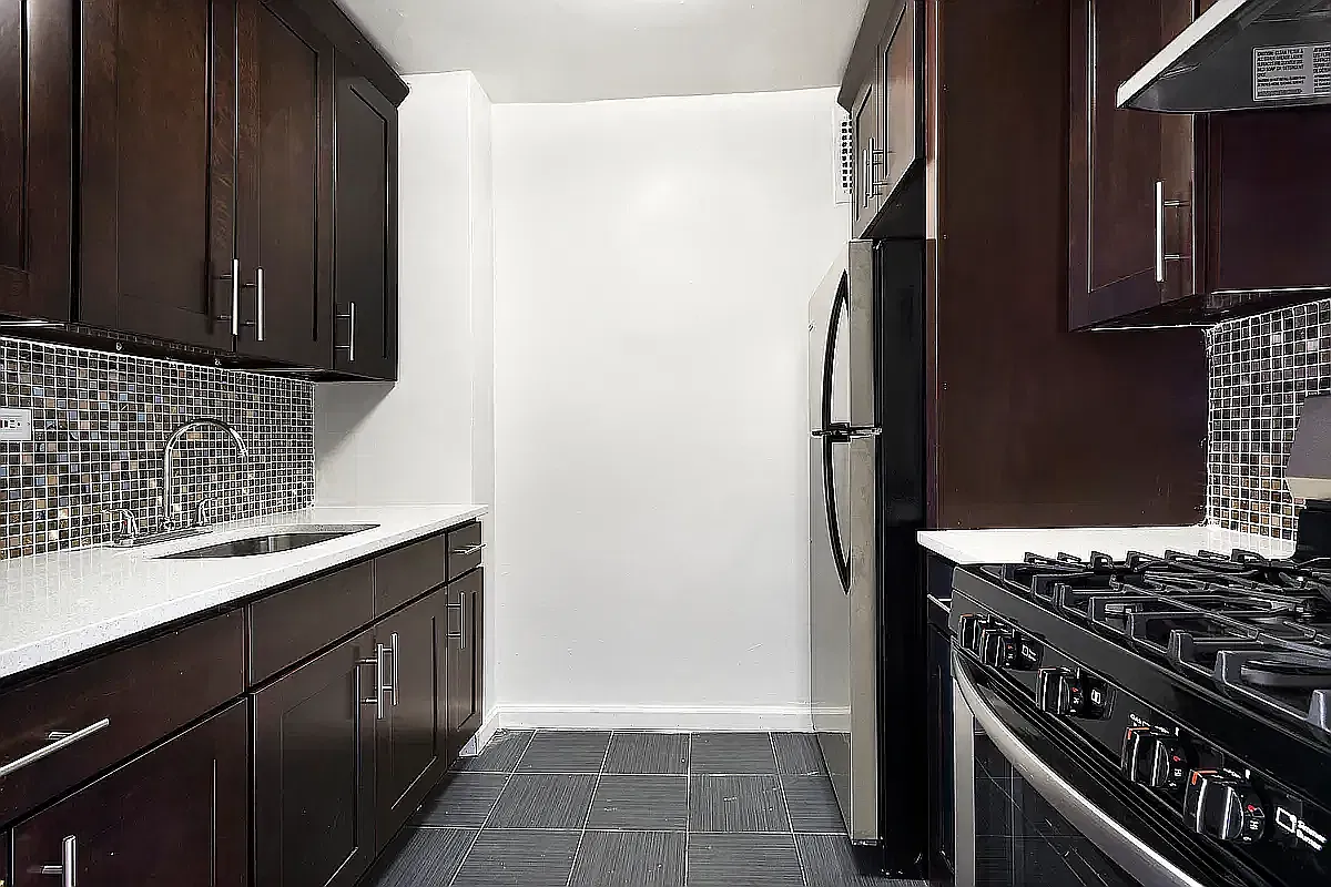 590 Flatbush Avenue — Photo 2